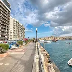 Casa Mare - Seafront - Tigne Point Apartament *