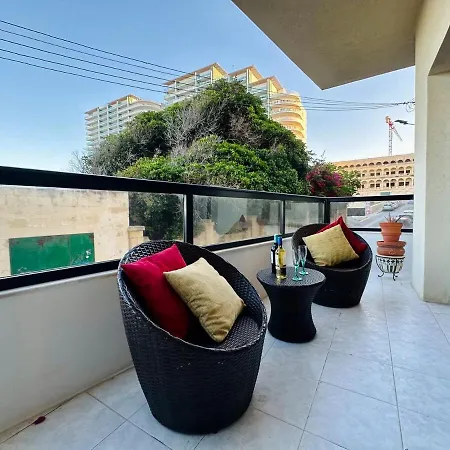 Casa Mare, Sea Front, Sliema, Tigne Point By Haven & Keys Malta Lejlighed