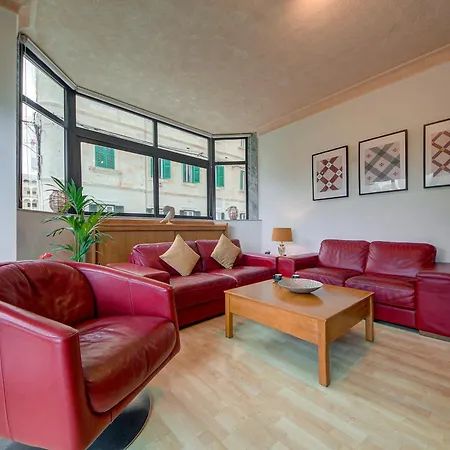 Casa Mare, Sea Front, Sliema, Tigne Point By Haven & Keys Malta *