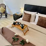 Casa Mare - Seafront - Tigne Point Apartment *