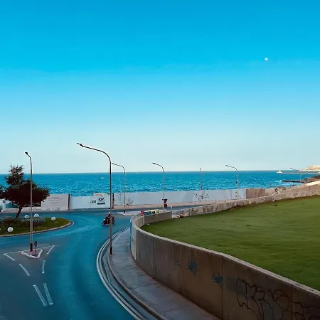 Vista Mare, Sea Front, Terrace, Free Parking Apartment *