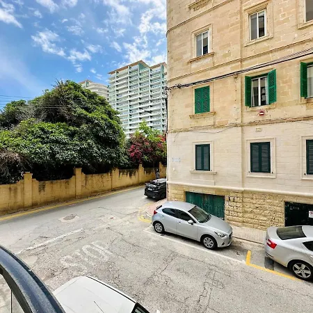 Vista Mare, Sea Front, Terrace, Free Parking Sliema
