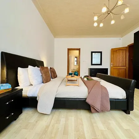 Vista Mare, Sea Front, Terrace, Free Parking Apartment Sliema