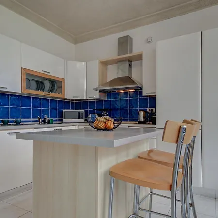 Appartement Vista Mare, Sea Front, Terrace, Free Parking *
