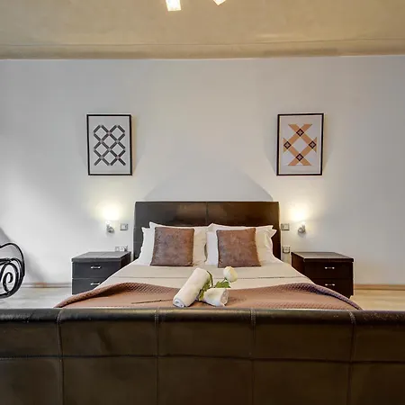 Casa Mare, Sea Front, Sliema, Tigne Point By Haven & Keys Malta * Sliema