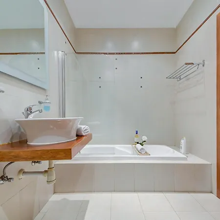 Casa Mare, Sea Front, Sliema, Tigne Point By Haven & Keys Malta * Sliema