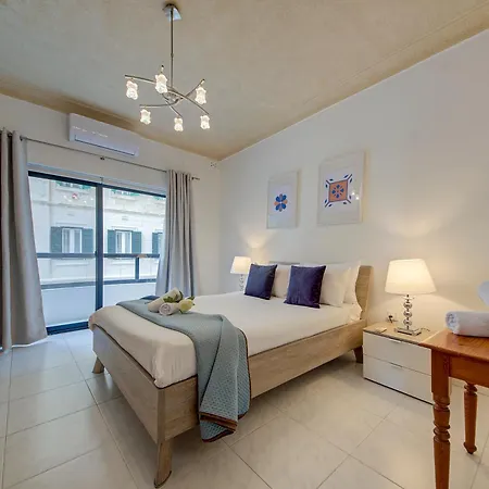 Casa Mare, Sea Front, Sliema, Tigne Point By Haven & Keys Malta * Sliema