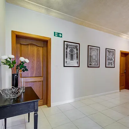 Casa Mare, Sea Front, Sliema, Tigne Point By Haven & Keys Malta Apartament *