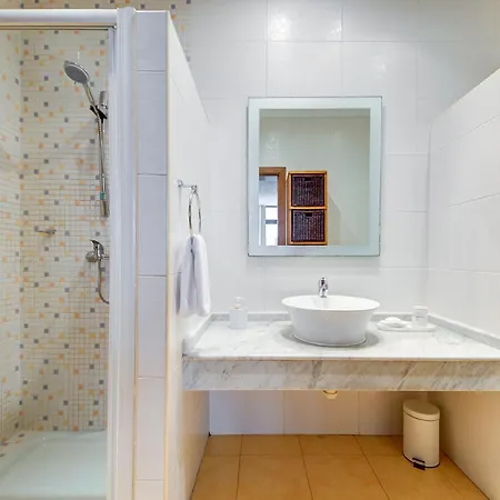 Casa Mare, Sea Front, Sliema, Tigne Point By Haven & Keys Malta Apartment