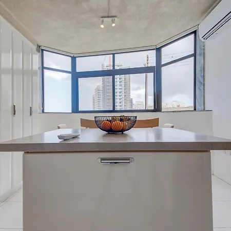 Casa Mare, Sea Front, Sliema, Tigne Point By Haven & Keys Malta Sliema