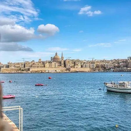 Casa Mare, Sea Front, Sliema, Tigne Point By Haven & Keys Malta