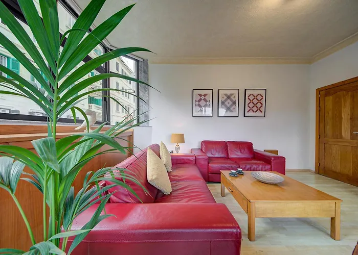 Casa Mare, Sea Front, Sliema, Tigne Point By Haven & Keys Malta * 斯利马