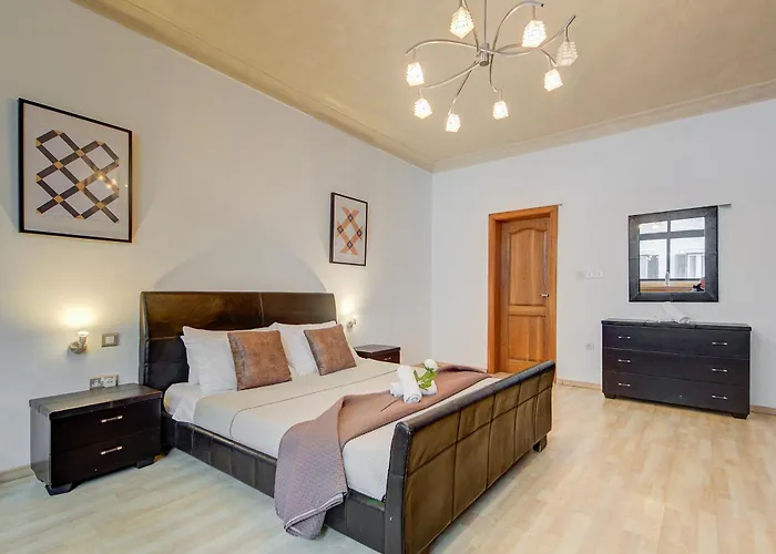 Casa Mare, Sea Front, Sliema, Tigne Point By Haven & Keys Malta