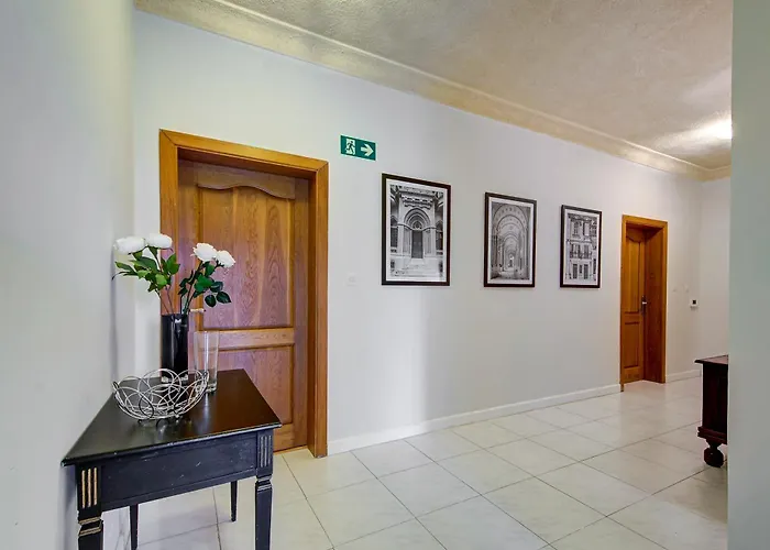 Casa Mare, Sea Front, Sliema, Tigne Point By Haven & Keys Malta Διαμέρισμα *