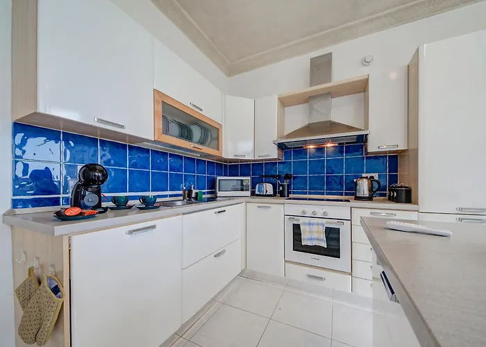 Casa Mare, Sea Front, Sliema, Tigne Point By Haven & Keys Malta Σλιέμα