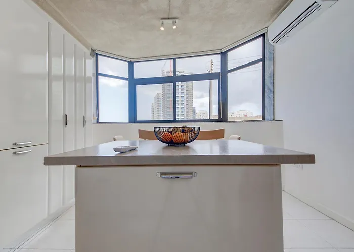 Casa Mare, Sea Front, Sliema, Tigne Point By Haven & Keys Malta 斯利马