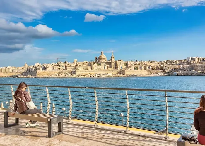 Casa Mare, Sea Front, Sliema, Tigne Point By Haven & Keys Malta