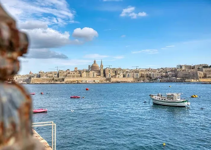 Casa Mare, Sea Front, Sliema, Tigne Point By Haven & Keys Malta