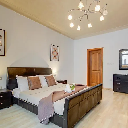 Casa Mare, Sea Front, Sliema, Tigne Point By Haven & Keys Malta