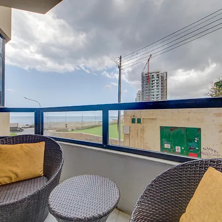 Casa Mare, Sea Front, Sliema, Tigne Point By Haven & Keys Malta *