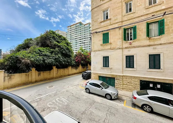 Apartment Casa Mare, Sea Front, Sliema, Tigne Point By Haven & Keys Malta