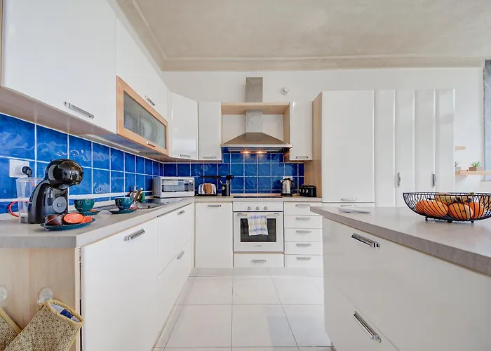 Casa Mare, Sea Front, Sliema, Tigne Point By Haven & Keys Malta * Sliema